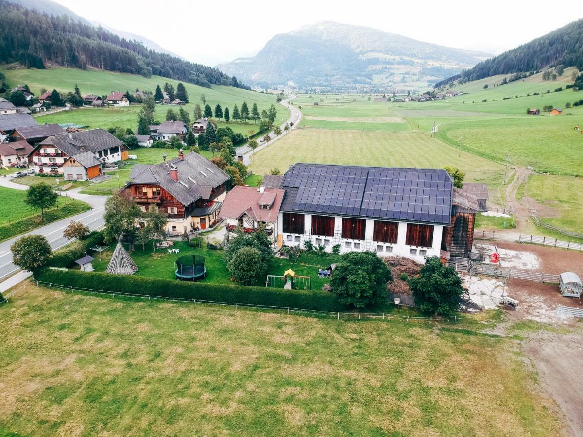 Gut Neusess Villa Mauterndorf  Buitenkant foto